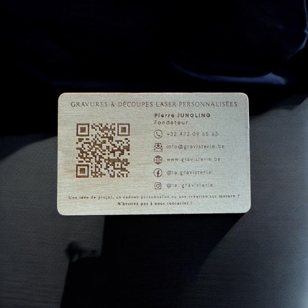 Carte de visite NFC avec QR code